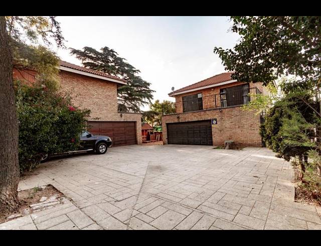 3 BEDROOM CLUSTER FOR SALE IN THE HILL